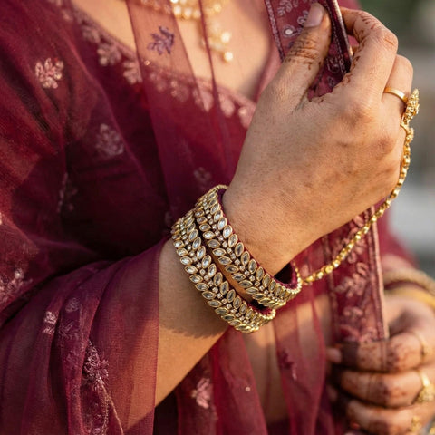 Handkraft Maroon Silk Thread Kundan Bangle Set | Gold Plated Leaf Design